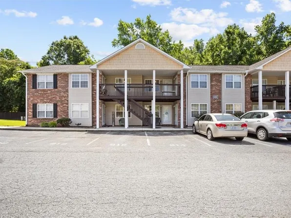 816 Westbrook Ct, Archdale, NC 27263