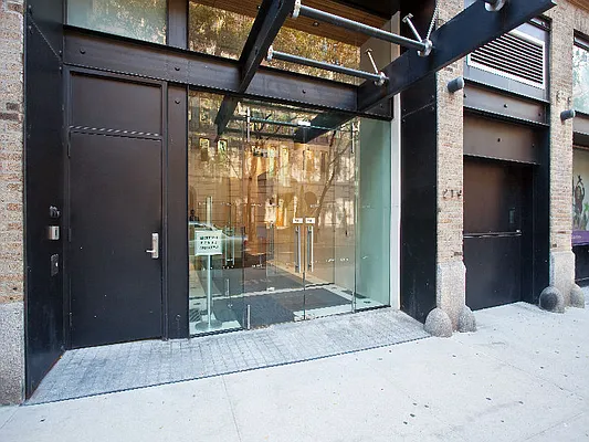 Sold by Sotheby's International Realty | media 19