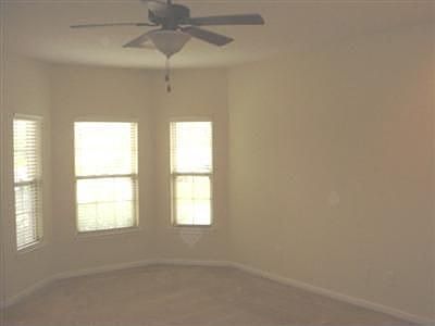 3rd image of 1104 Winding Oak Trl