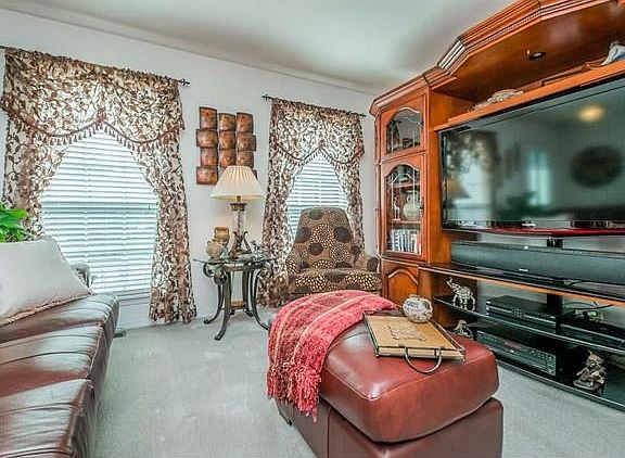Light and bright living room.