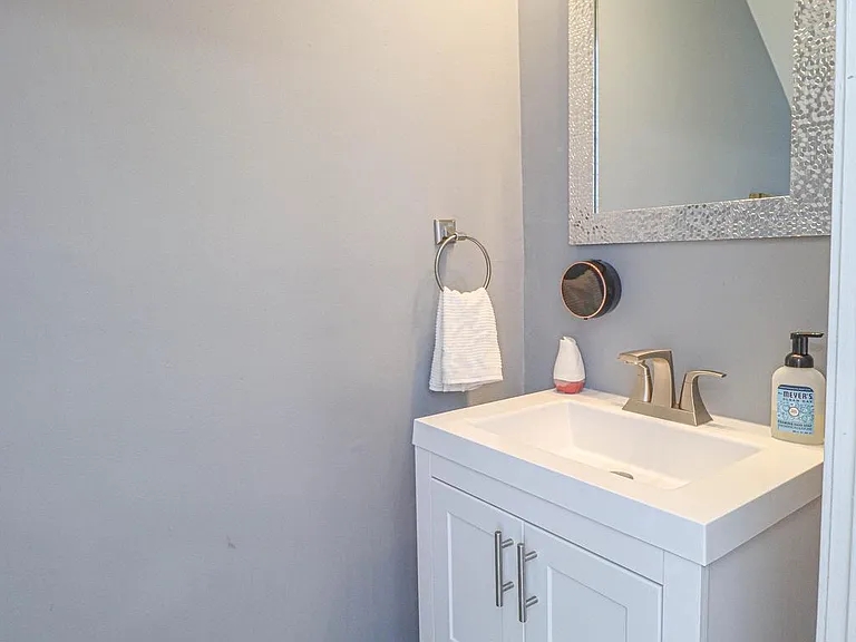 2426 Vineyard Ln — Photo 15