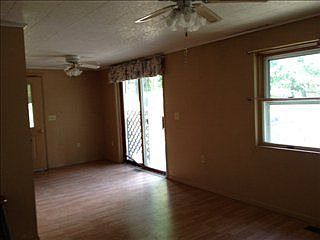 3rd image of 254 W 17th St