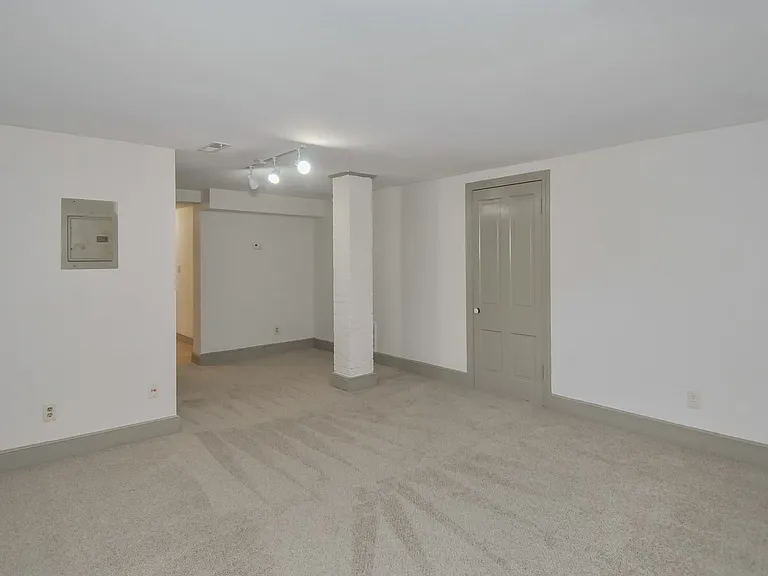 1200 E Broadway #1B — Photo 8