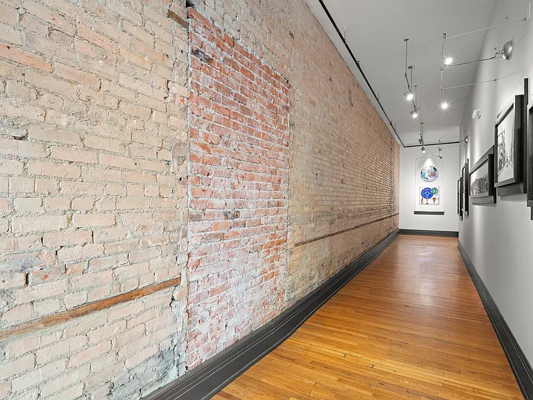 52 Biltmore Ave #203 — Photo 22