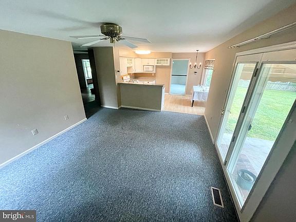 5th image of 7 Bolton Cir