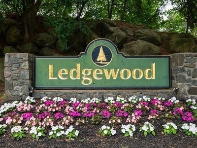 3 Ledgewood Way APT 16, Peabody, MA, 01960