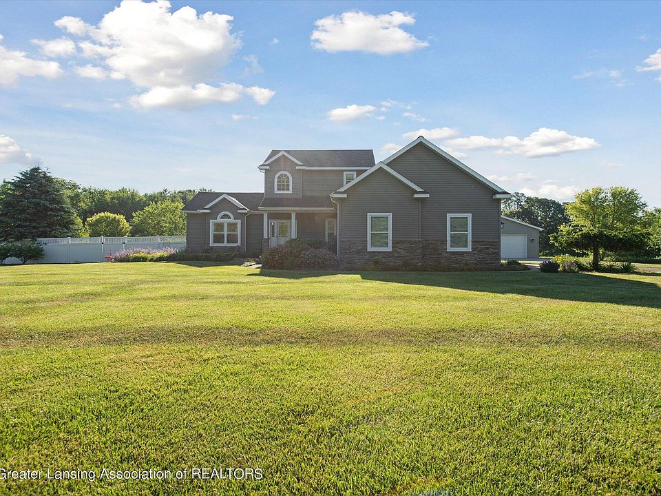 1st image of 10306 Apple Blossom Ln