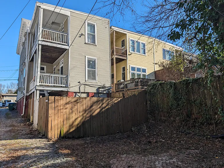 2115 E Marshall St #B — Photo 19