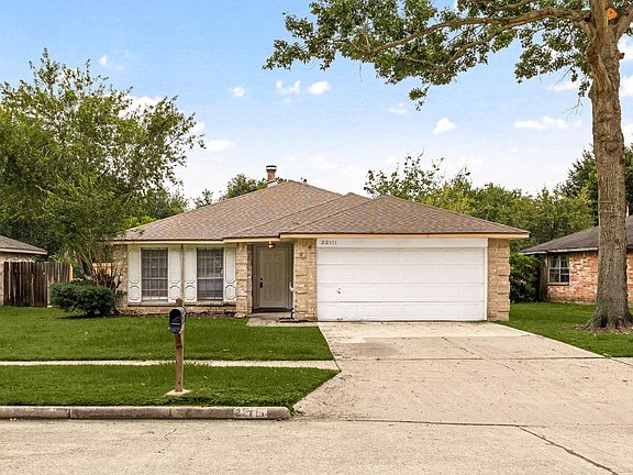 3rd image of 22111 Pearl Lake Dr
