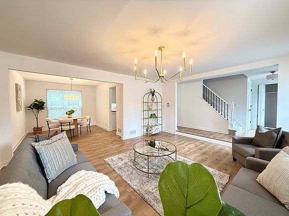 4th image of 565 Kensington Ct