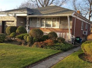 5057 Horatio Pkwy, Oakland Gardens, NY 11364