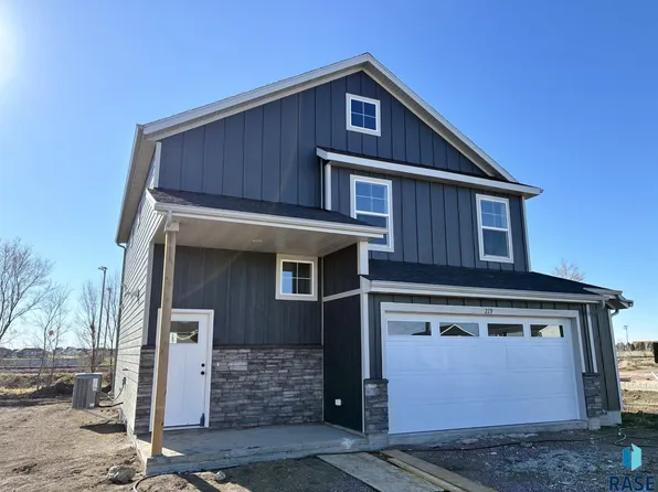 219 Thelma Ave, Harrisburg, SD 57032
