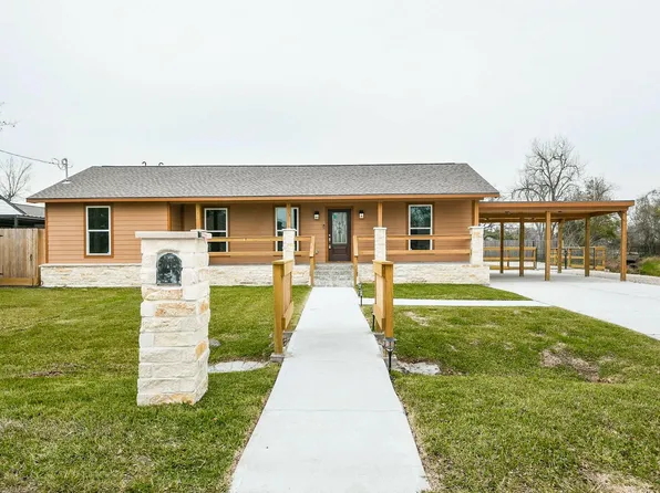3200 Hoover St, La Marque, TX 77568