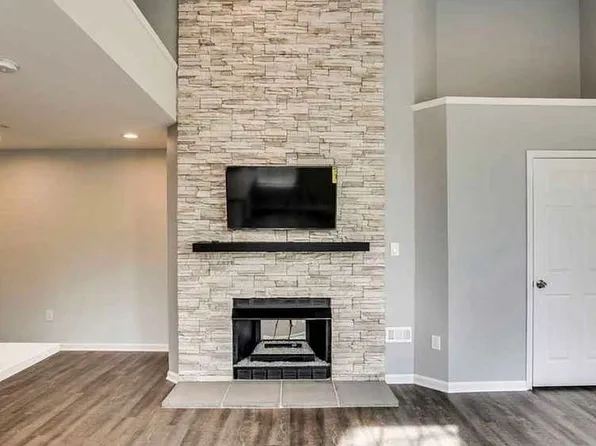 1914 Crescent Park Dr Unit 33A, Reston, VA 20190