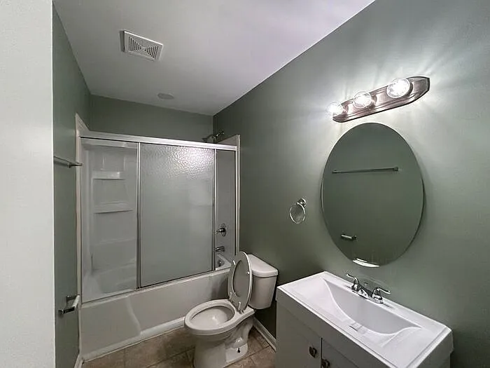 499 Berkshire Ct — Photo 7