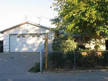 7054 Silver Knoll St photo 1