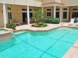 902 Wyndemere Way, Naples, FL 34105