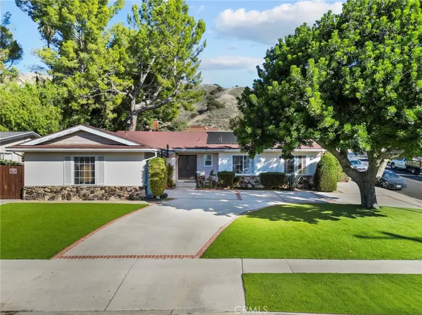 10533 Kurt St, Sylmar, CA 91342