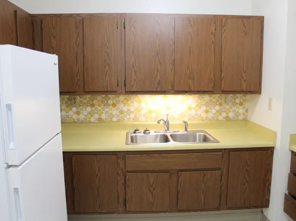 Golden Valley Apartments