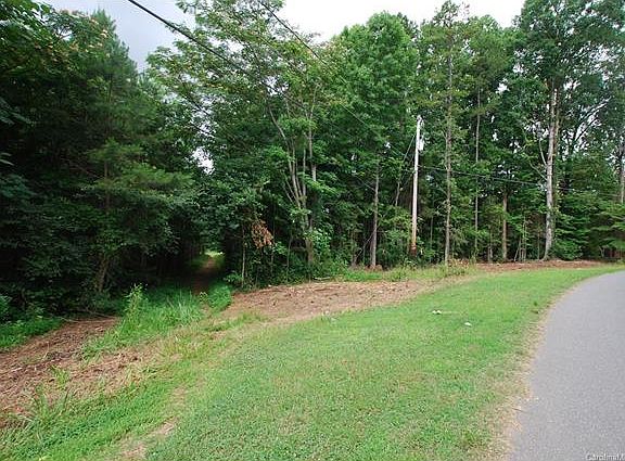 5th image of 1401 Breezewood Dr