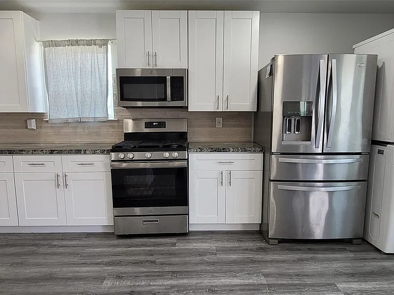 13810 Overbrook Ln — Photo 4