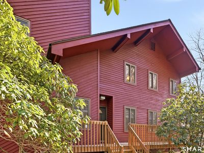 136 Hoyts Hill, Bethel, CT, 06801