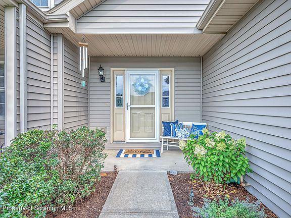 2nd image of 16 Fiore Ct