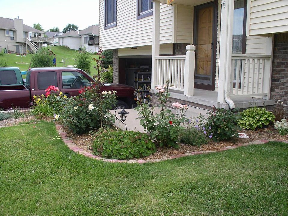 1st image of 22748 Glenview Ave