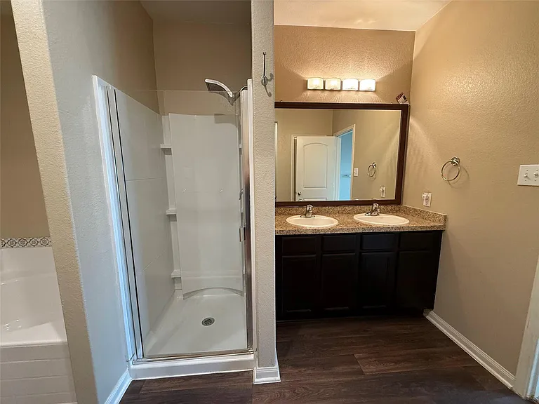 216 Continental Ave — Photo 16