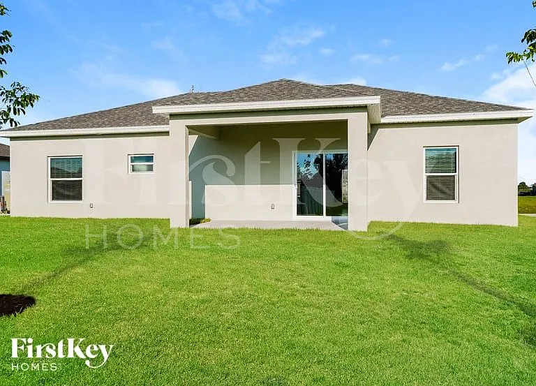 2120 NW 16th Pl — Photo 15