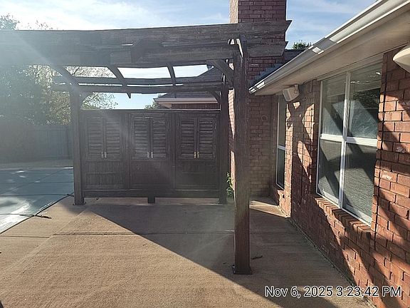3rd image of 3703 NE Bradford St