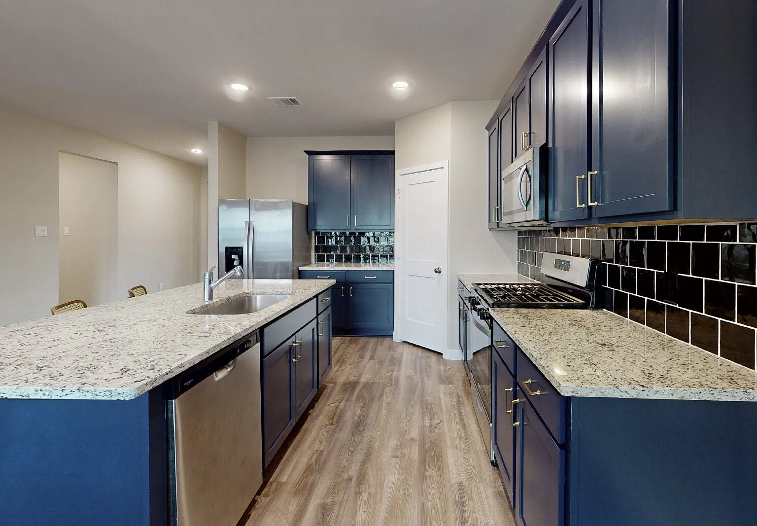 3 bed, 2.0 bath, 1675 sqft, $1,850 — Photo 1