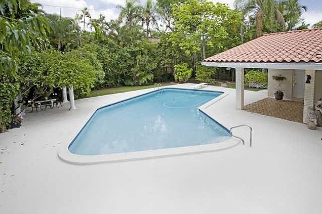 1st image of 1118 Alhambra Cir