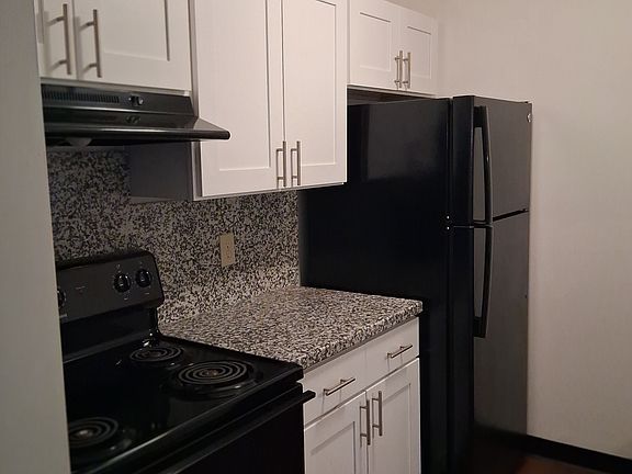 2nd image of 1801 Raleigh Ave #114