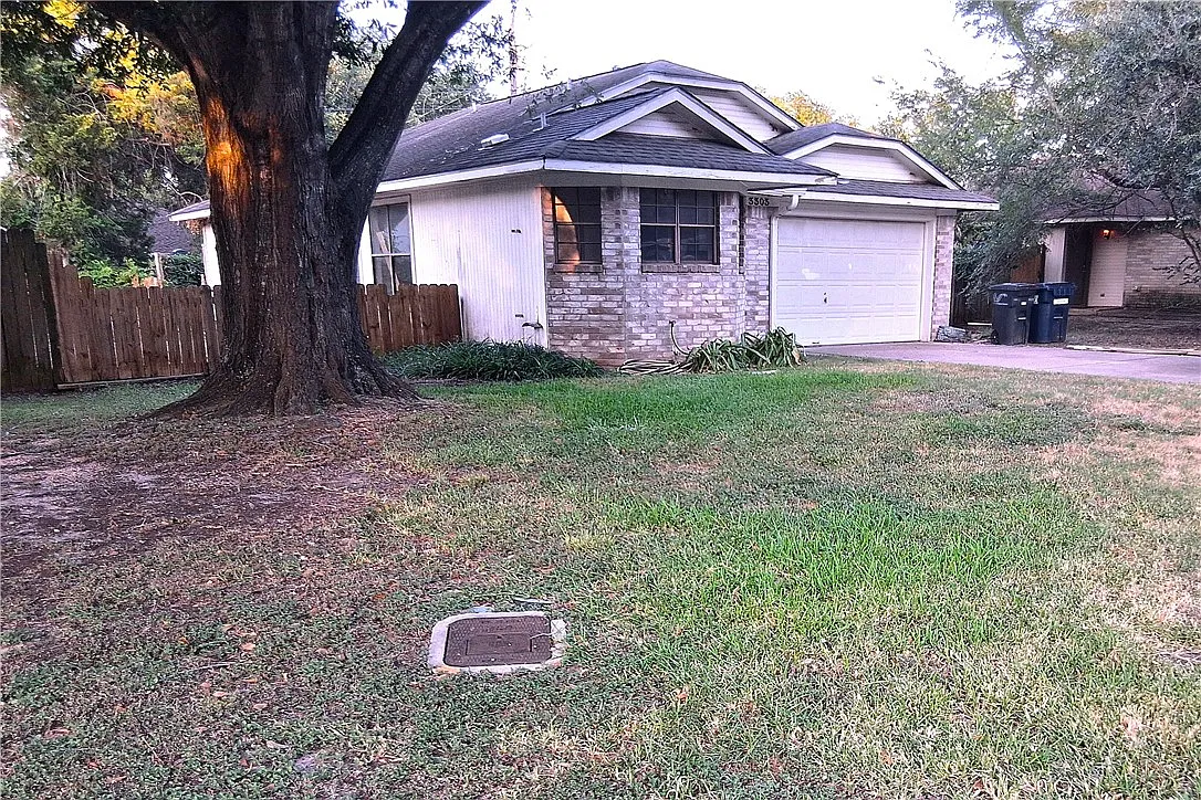 3 bed, 2.0 bath, 1200 sqft, $1,650 — Photo 2