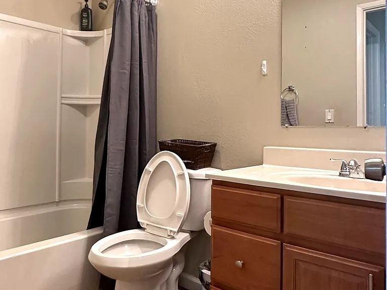 229 Long St — Photo 8