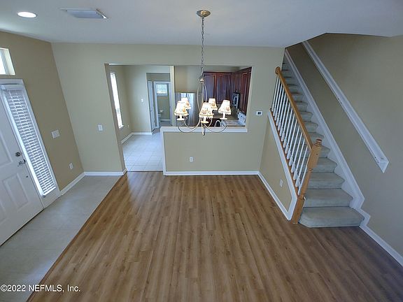 5th image of 4273 Highwood Dr