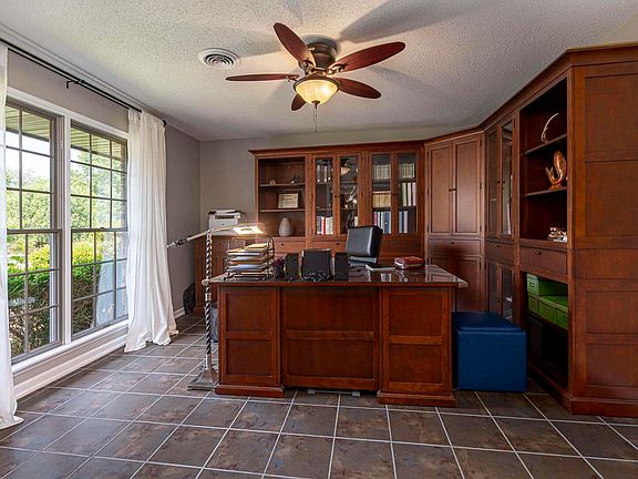 5th image of 1809 Wolff Dr