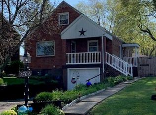 2706 Central St, Natrona Heights, PA 15065