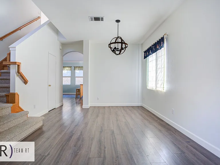 15984 Paul Ct — Photo 6