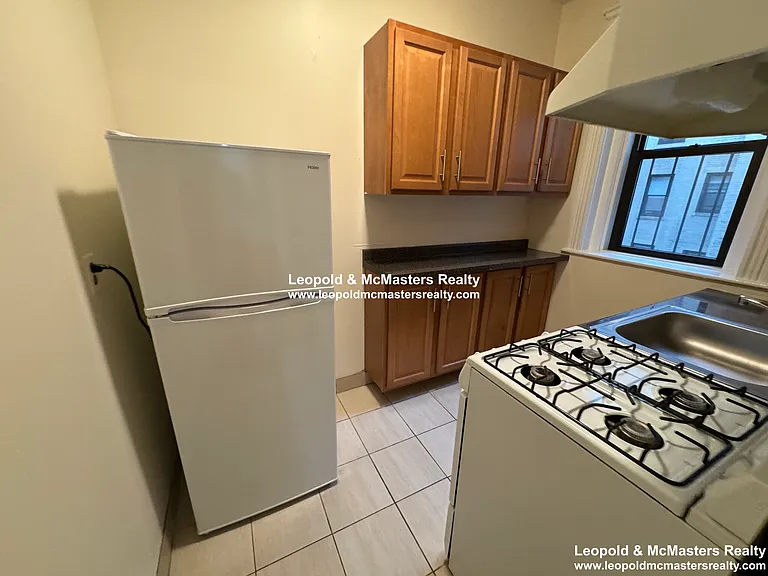1124 Commonwealth Ave — Photo 90