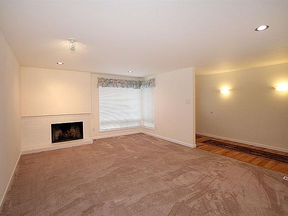 3rd image of 2661 168th Ave NE