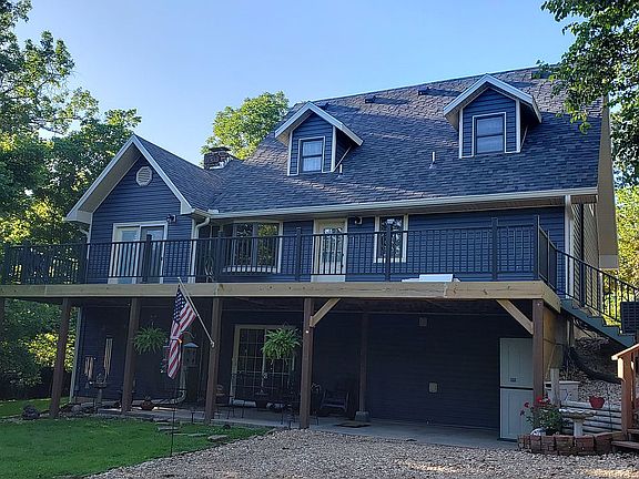 40' deck above
patio/carport