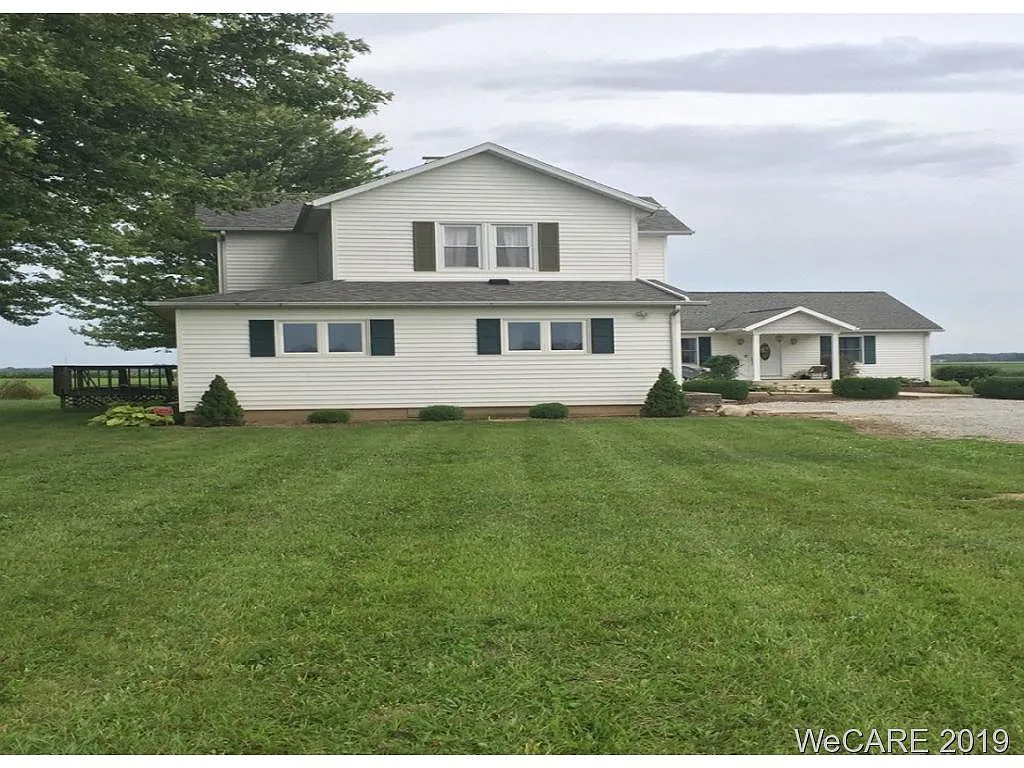 2210 W Lincoln Hwy photo 1