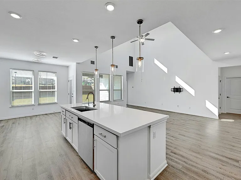 6411 Velvet Leaf Ln — Photo 10
