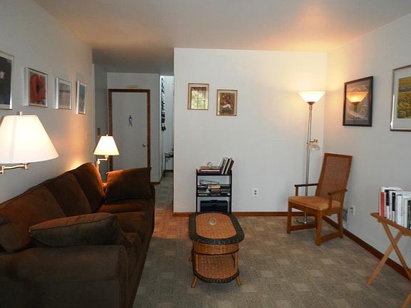 5th image of 6 Ashwood Ct