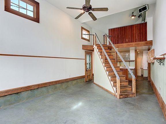 4th image of 2538 Chartres St