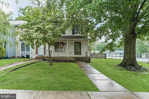 100 Cypress Dr Photo 1