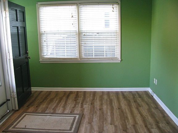 2nd image of 1515 N Elam Ave