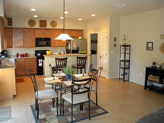 3rd image of 848 E Grosvener Hills Pl